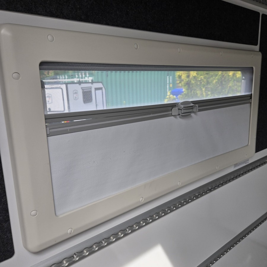 Sportcaravan®-Cube-3-OffRoad-Camping-Anhaenger-1250kg-Thermo-Sandwich-GFK-halfgrey-100kmh-50