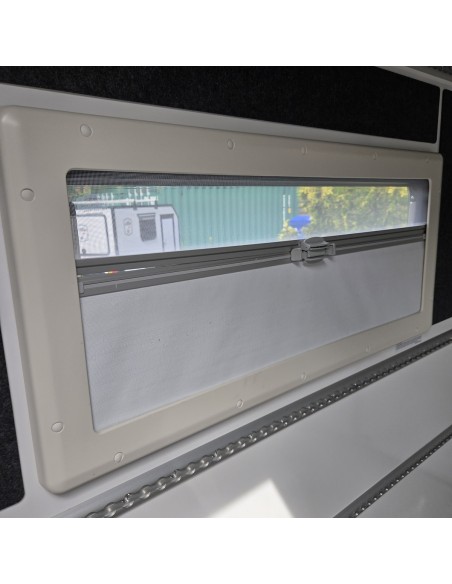 Sportcaravan®-Cube-3-OffRoad-Camping-Anhaenger-1250kg-Thermo-Sandwich-GFK-halfgrey-100kmh-50
