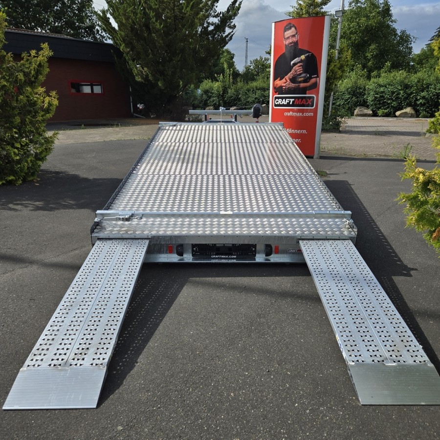 CRAFTMAX-SuperFlash-3500-Fahrzeugtransporter-Autotrailer-mit-schnell-kippbarer-Ladeflaeche-mit-Riffelblech-geschlossen-2