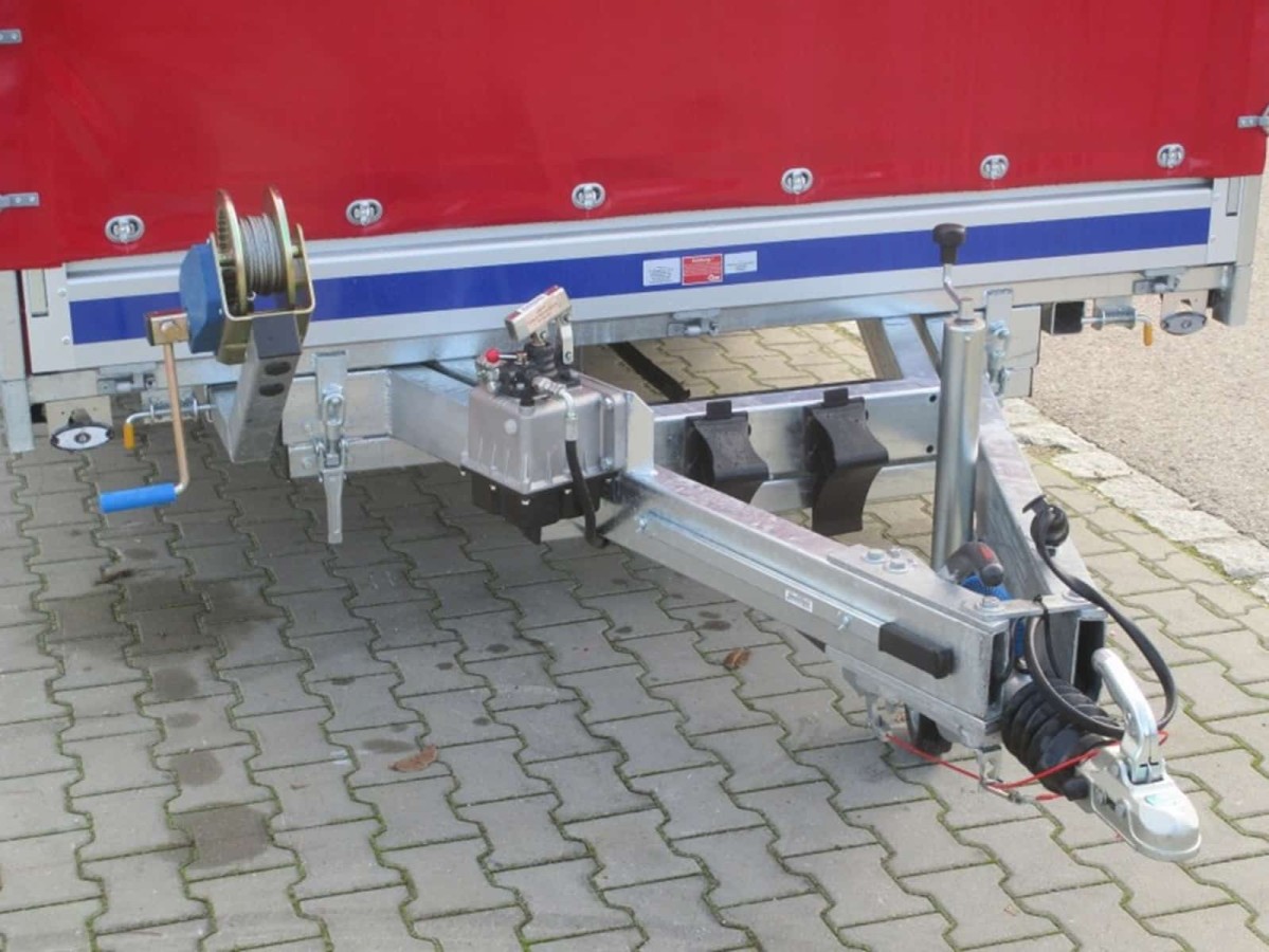 CRAFTMAX®-3500-Tridem-Fahrzeugtransporter-hydraulisch-kippbar-ALU-Bordwand-Hochplane-11