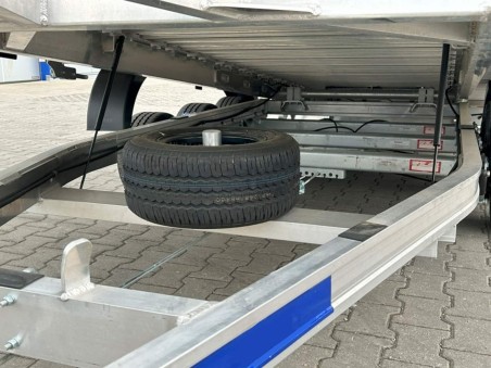 CRAFTMAX-Autotransporter-3500-Tridem-Alurahmen-kippbar-5.20x2.10x0.40m-Alupaneelboden-Seilwinde-Aluauffahrschienen-LED-Hochplane