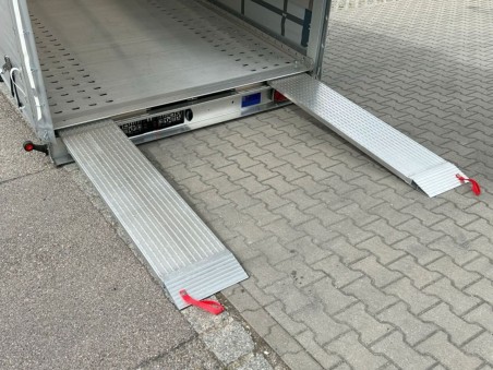 CRAFTMAX-Autotransporter-3500-Tridem-Alurahmen-kippbar-5.20x2.10x0.40m-Alupaneelboden-Seilwinde-Aluauffahrschienen-LED-Hochplane