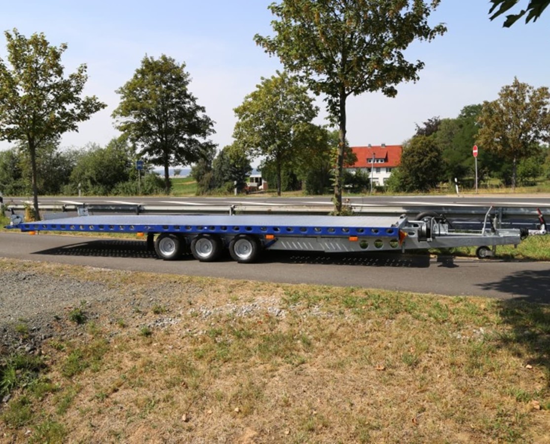 CRAFTMAX-3500-Tridem-Autotrailer-geschlossener-Alupaneelboden-kippbar-6.55x2.05m-Seilwinde-LED-4