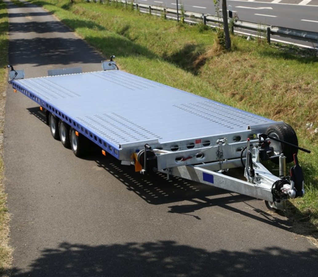 CRAFTMAX-3500-Tridem-Autotrailer-geschlossener-Alupaneelboden-kippbar-6.55x2.05m-Seilwinde-LED-17