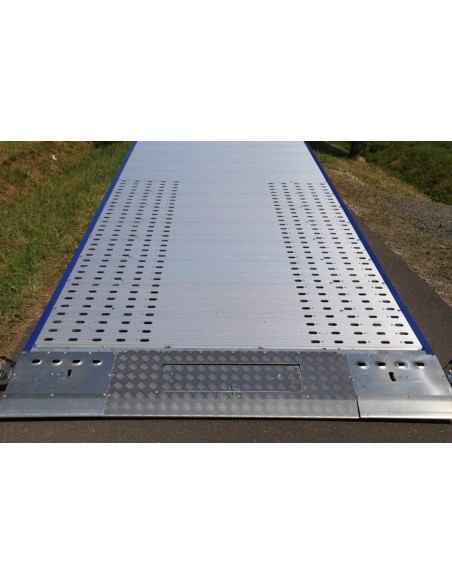 CRAFTMAX-3500-Tridem-Autotrailer-geschlossener-Alupaneelboden-kippbar-6.55x2.05m-Seilwinde-LED-6