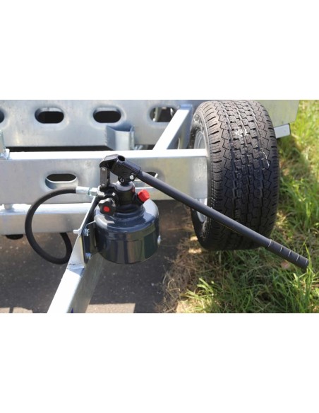 CRAFTMAX-3500-Tridem-Autotrailer-geschlossener-Alupaneelboden-kippbar-6.55x2.05m-Seilwinde-LED-8
