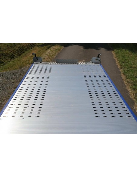 CRAFTMAX-3500-Tridem-Autotrailer-geschlossener-Alupaneelboden-kippbar-6.55x2.05m-Seilwinde-LED-15