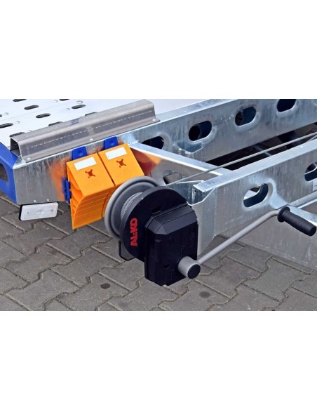 CRAFTMAX-3000-Tandem-Autotrailer-geschlossener-Alupaneelboden-kippbar-4.60x2.03m-Seilwinde-LED-6