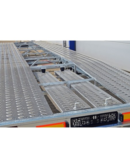 3500-XXL-Fahrzeugtransporter-mit-Auffahrschienen-Ersatzrad-V-Deichsel-gebremst-100kmh-1
