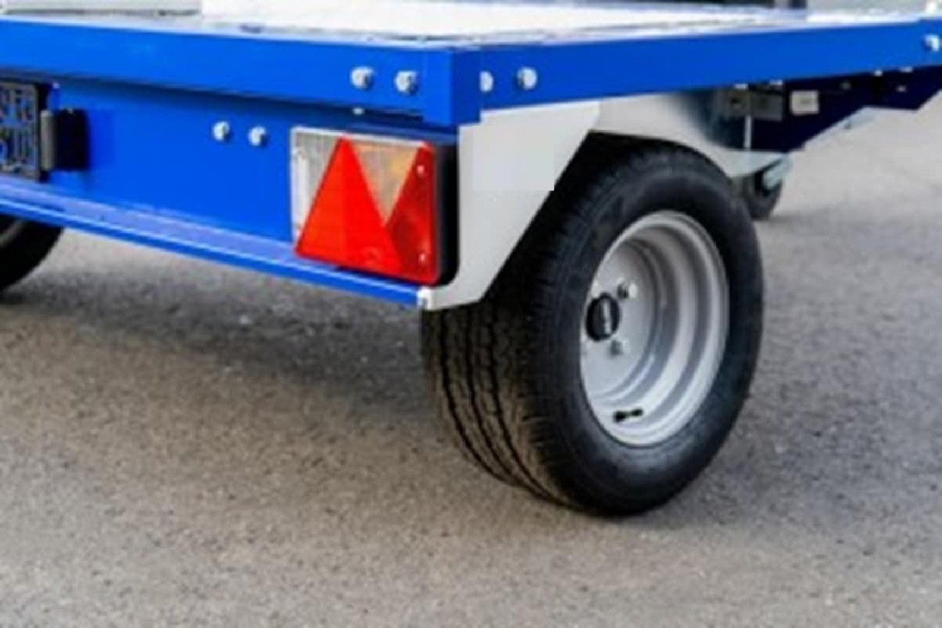 750kg-ALU-Motorradtransporter-2.00x1.00m-mit-Fahrradtraeger-Staubox-100-kmh-8