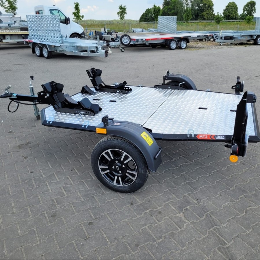 Cross-MT-2®-750-Black-Edition-ALU-Motorradtransporter-2.39x1.04m-fuer-2-Motorraeder-15-Zoll-Aluminium-Felgen-100-kmh-5