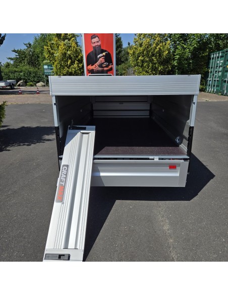 1300-ALU-Kastenanhaenger-2.50×1.26×0.70m-mit-Bordwandaufsatz-und-Deckel-gebremst-100-kmh-7