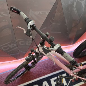 CROSS®-Mountainbike-26″-32-Gangschaltung-inkl.-Beleuchtungspacket-mit-Dynamo-Front-u.-Rueckstrahler-rosa-gebraucht-1 2