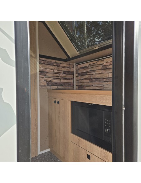 OffRoad-Caravan-BLACK-ROAD-SOLAR-2700-Tandem-Luxus-Innenausstattung-23