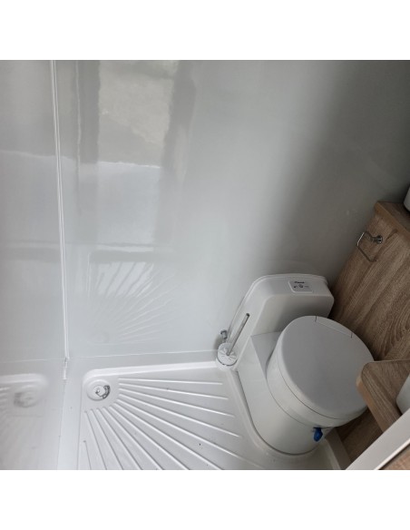 CRAFTMAX-BLACK-ROCK-Offroad-Camping-2700kg-Tandem-Einzelradaufhaenungung-full-Options-30