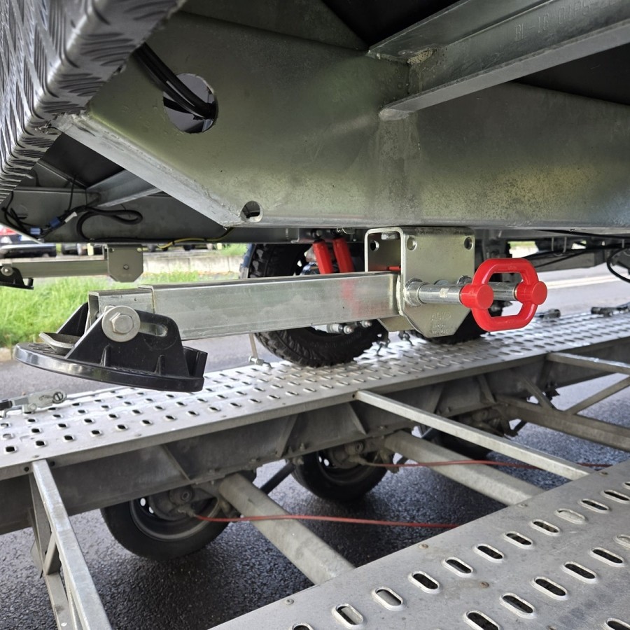 CRAFTMAX-BLACK-ROCK-Offroad-Camping-2700kg-Tandem-Einzelradaufhaenungung-full-Options-40-rotated