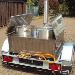 DE-Heimatschutz®-Feldkueche-Gulaschkanone-mit-3x-50-Liter-Kessel-Wasserbad-Gasgrill-alles-aus-Edelstahl-2-Seitentische-Militaer-