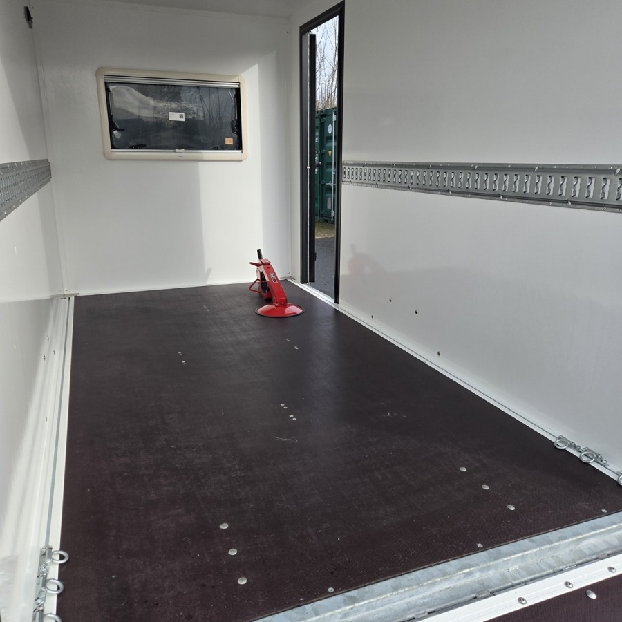 CRAFTMAX-1300-Offroad-Koffer-Heckrampe-Dach-Heki-Frontfenster-Deichselbox-7