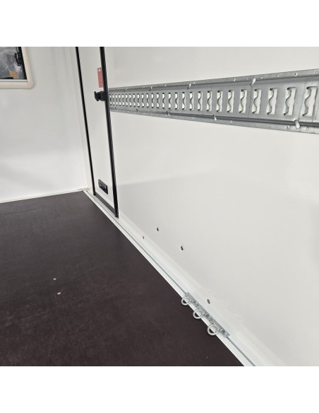 CRAFTMAX-1300-Offroad-Koffer-Dach-Heki-Front-Fenster-Doppelfluegeltuer-6
