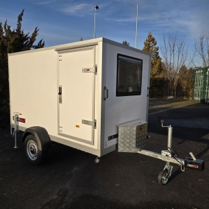 CRAFTMAX-750-MicroCamp-gebremst-Ladebordwand-Fenster-Seitentuer-100kmh-1