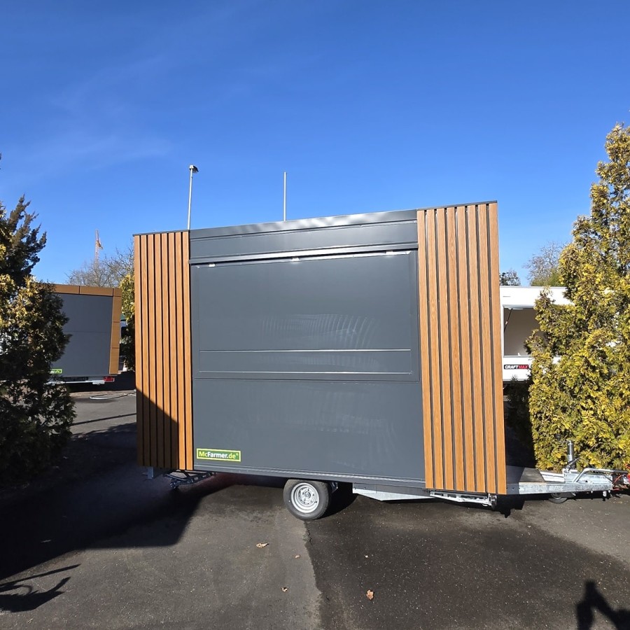 Verkaufsanhaenger-1350-mit-2-Verkaufsklappen-3.50x2.00x2.20m-ThermoSandwich-Einbaumoebel-Spuele-E-Anschluss-Holzdekor-100kmh-2