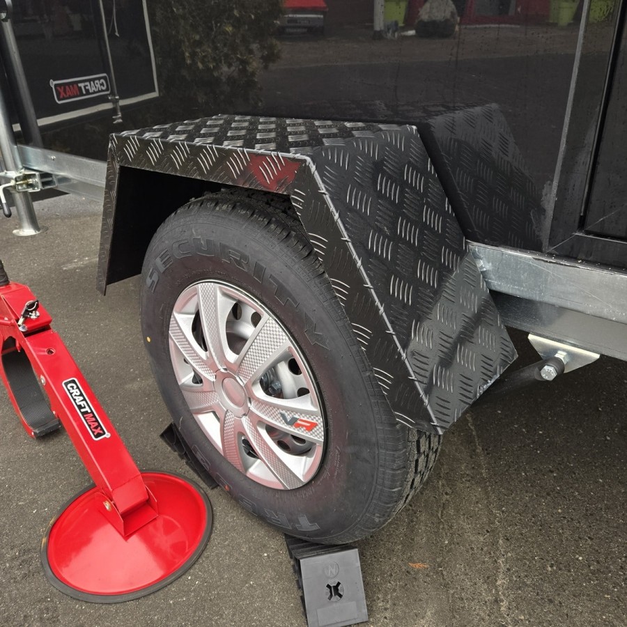 CRAFTMAX-OffRoad-750-miniCampinganhaenger-blackEdition-PKW-Anhaenger-3.05x1.47x1.60m-Fluegeltuer-2-Fenster-Tuer-E-Paket-100kmh-g