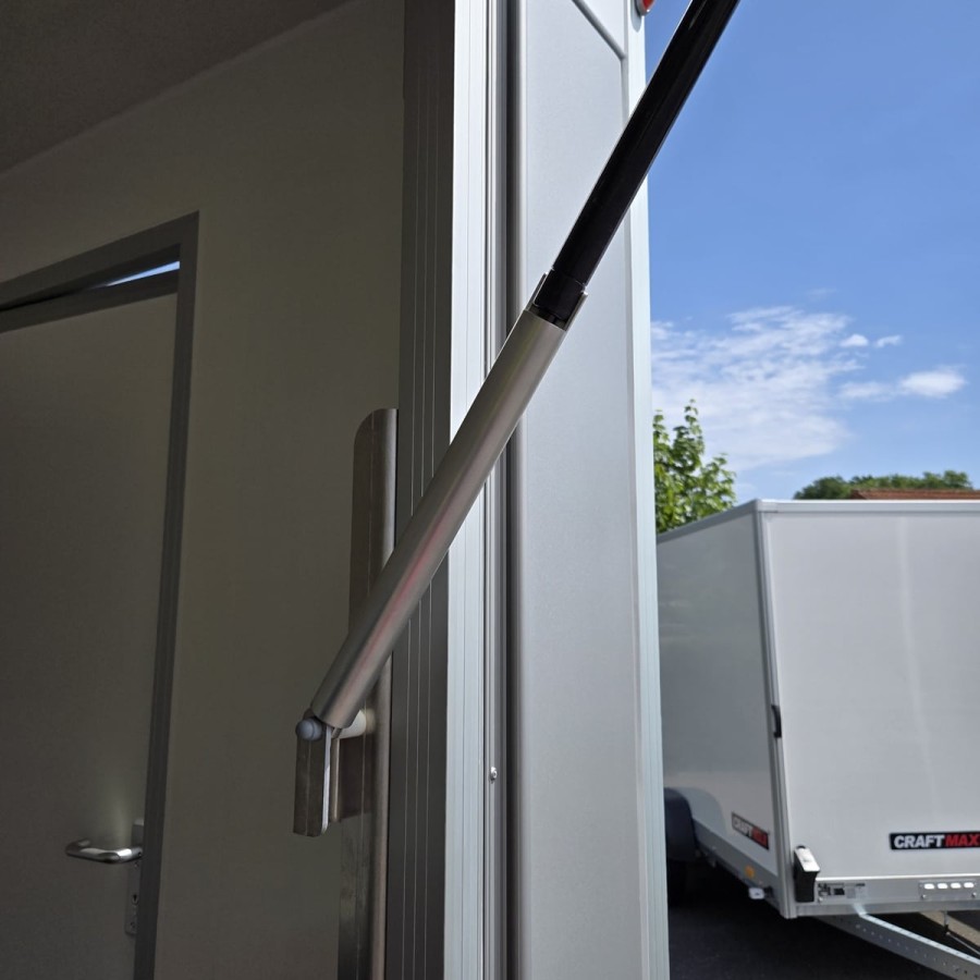 CRAFTMAX-Verkaufsanhaenger-2600-Tandem-grosse-tiefe-Verkaufsklappe-9
