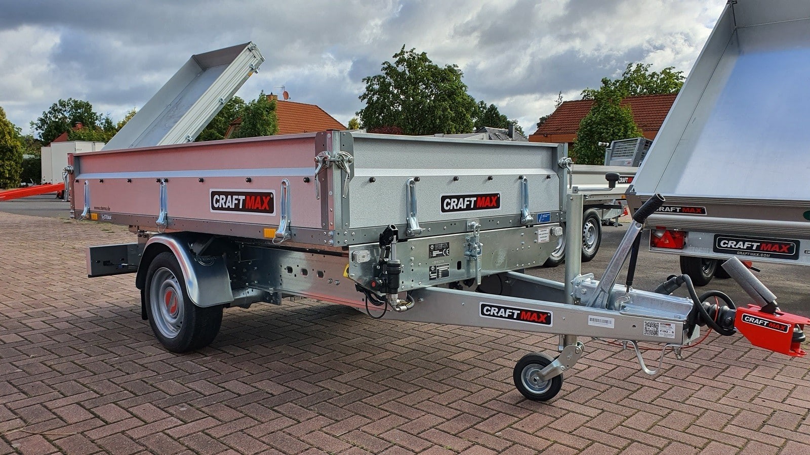 STEMA-ROCKO®1-1500kg-Rueckwaertskipper-mit-Elektrohydraulik-Handpumpe-4