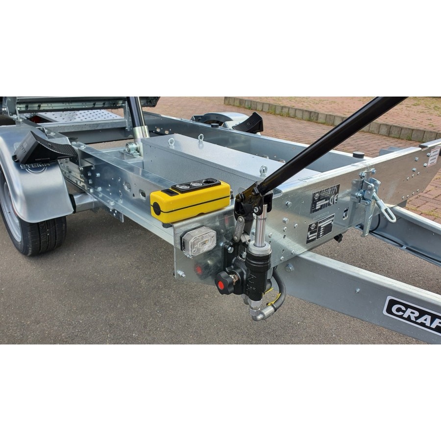 STEMA-ROCKO®1-1500kg-Rueckwaertskipper-mit-Elektrohydraulik-Handpumpe-3
