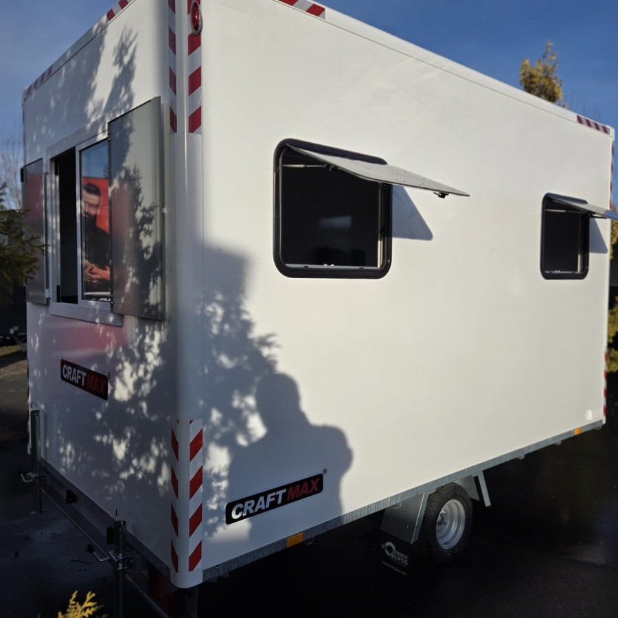 Bauwagen-1300-Diamantline-3.70x2.10x2.30m-ThermoSandwich-mit-3-Fenster-Tuer-Elektroinstallation-Moebel-4-Stuetzen-1