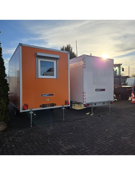 Bauwagen-1300-Basic-Thermo-Sandwichpanele-3.70x2.10x2.30m-Fenster-Tuer-Stuetzen