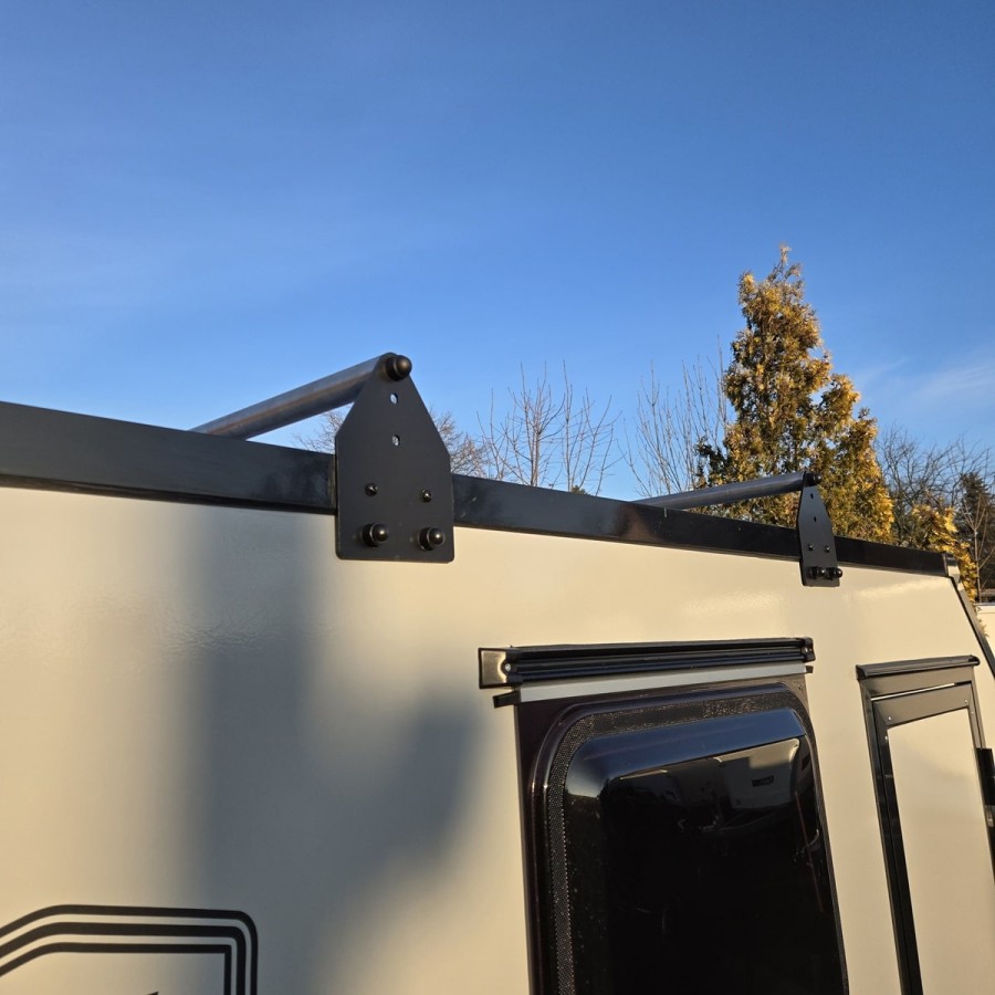 CRAFTMAX-BLACK-BROTHER-EXP-1-10-Extreme-OffRoad-Caravan-Heckklappe-Tuer-2-Fenster-2-Dachtraeger-variable-Innen-Trennwand-MT-Reif