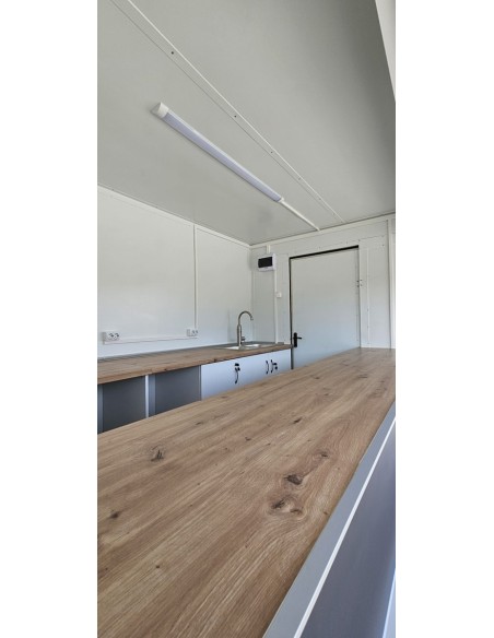 Verkaufsanhaenger-750-ThermoSandwich-2.90x1.90x2.12m-Moebel-Waschbecken-Durchlauferhitzer-Elektroeinspeisung-8
