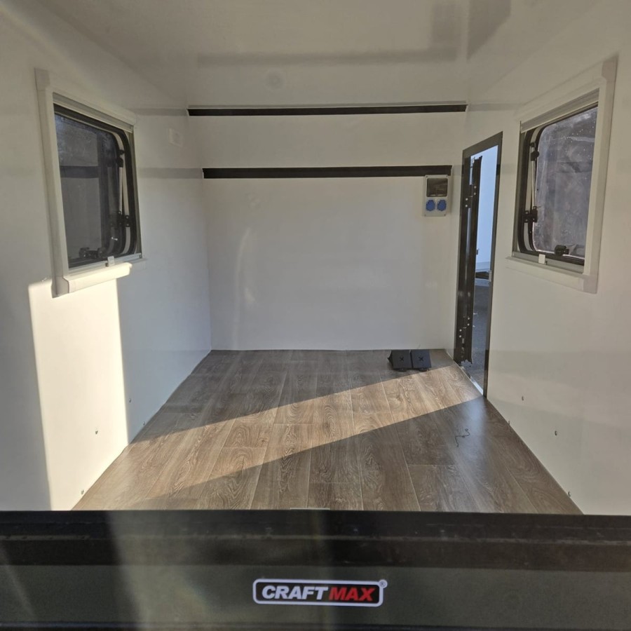CRAFTMAX-OffRoad-Camping-Anhaenger-1300kg-Einachs-3.00x1.50x1.80m-mit-Klappe-nach-oben-Fenster-Tuer-100kmh-19