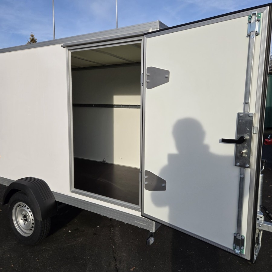 CRAFTMAX-750-MicroCamp-gebremst-Ladebordwand-Fenster-Seitentuer-100kmh-11