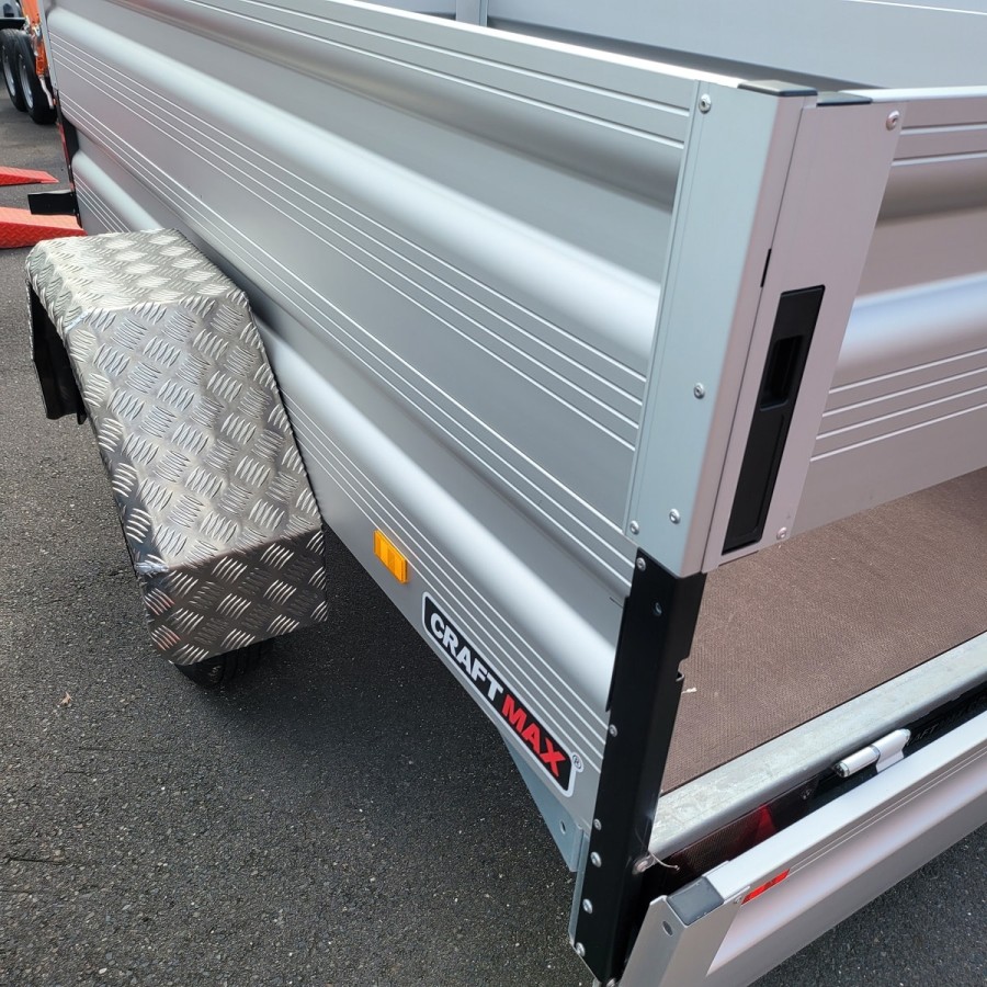 Offroad-ALU-Aluminium-Kotfluegel-Riffelblech-fuer-Einachs-PKW-Anhaenger
