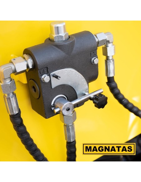 MAGNATAS®-18KW-25PS-Profi-HaeckslerSchredder-fuer-Weich-Hartholz-bis-150mm-Stammdicke-mit-Einzugswalze-3