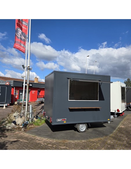 Verkaufsanhaenger1350kg-gebremst-3.95x1.99x2.18m-Thermo-Sandwichpanele-mit-grosser-Verkaufsklappe-Stuetzen-11