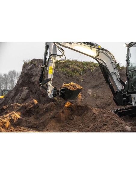Kompaktbagger-3700kg-18.2-Kw-25-PS-Yanmar-Diesel-Euro-5-Raupenkette-Fahrerkabine-Joystick-schwenkbarer-Baggerarm-3