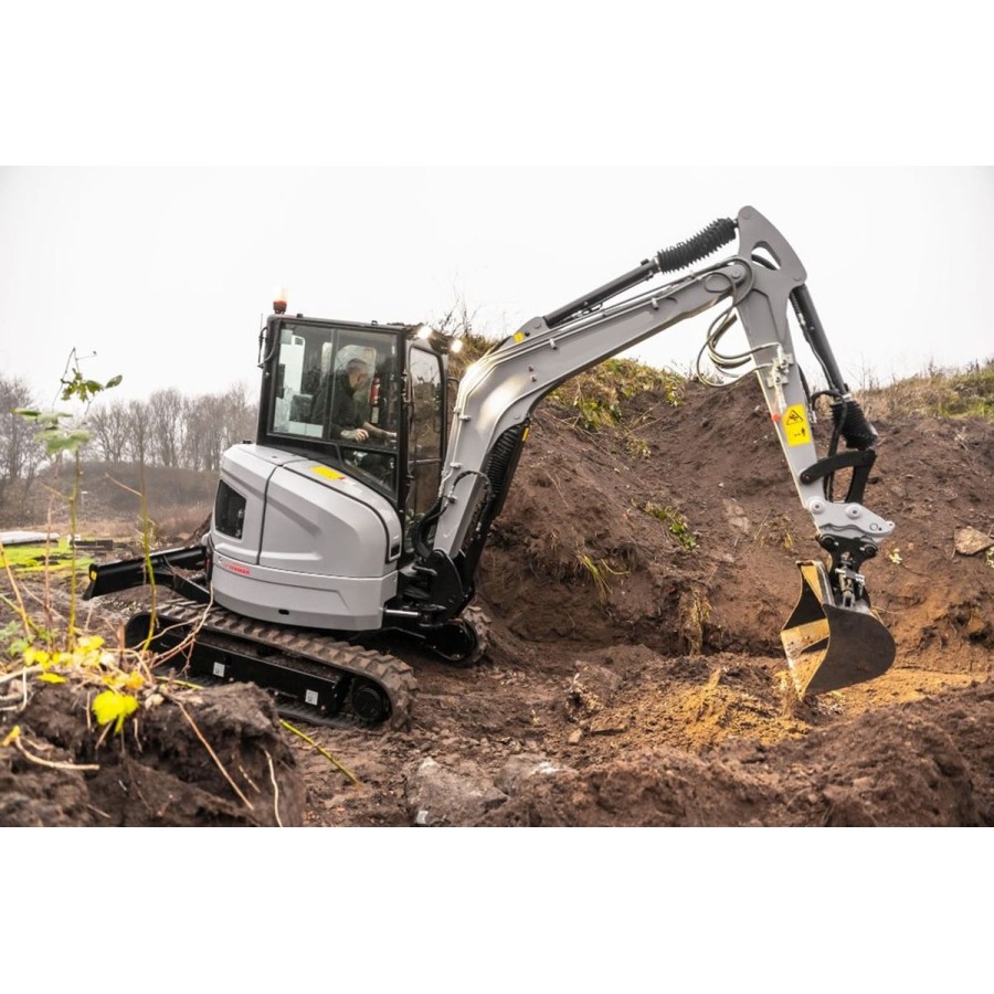 Kompaktbagger-3700kg-18.2-Kw-25-PS-Yanmar-Diesel-Euro-5-Raupenkette-Fahrerkabine-Joystick-schwenkbarer-Baggerarm-9