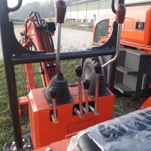 CRAFTMAX-Micro-Bagger-600Professional-Kettenraupe-44Kw6PS-Yanmar-Diesel-Knickmatik-schwenkbarer-Baggerarm-Joystick-Sonnendach-12 2