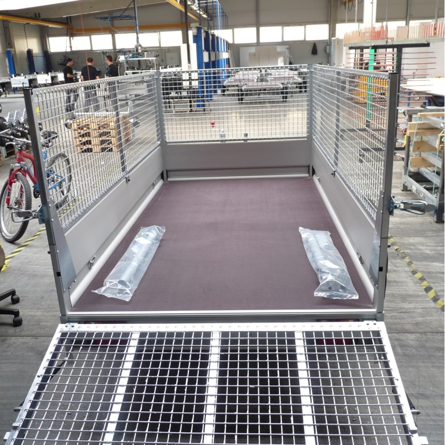 UNSINN-Laubgitter-Hoehe-65cm-fuer-Kastenanhaenger-mit-Heckgitterklappe-3-seitig-Innenmass-300x155-cm-feuerverzinkt-2